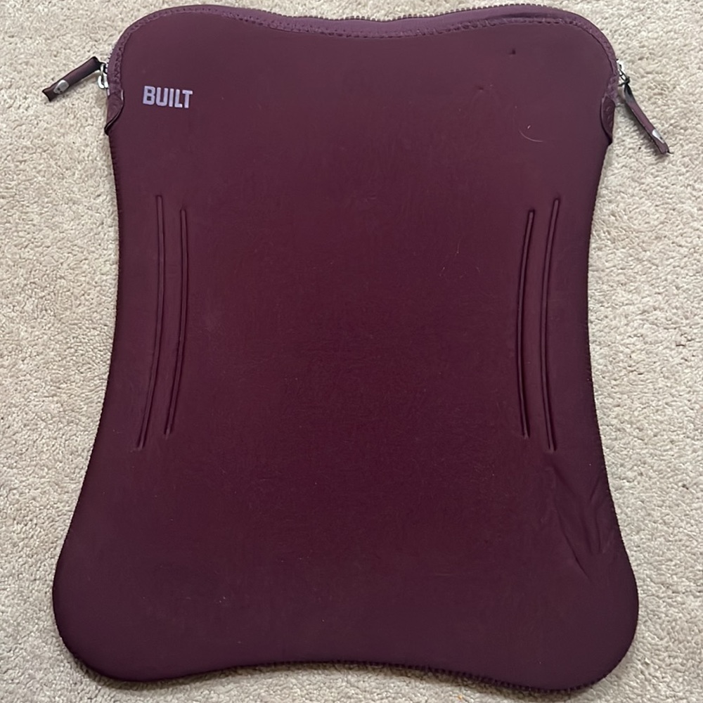 Built NY Medium Cargo 15-16” Laptop Sleeve, top zip opening, great condition
